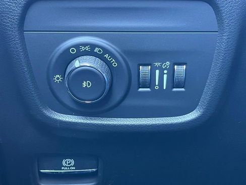 New 2025 Jeep Grand Cherokee Overland w/ Luxury Tech Group IV image 21