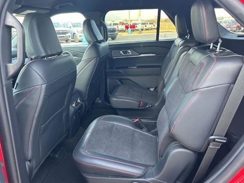 Certified 2025 Ford Explorer ST image 12