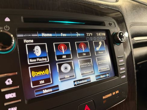 Used 2016 Chevrolet Traverse LT w/ Style and Technology Package FWD image 29