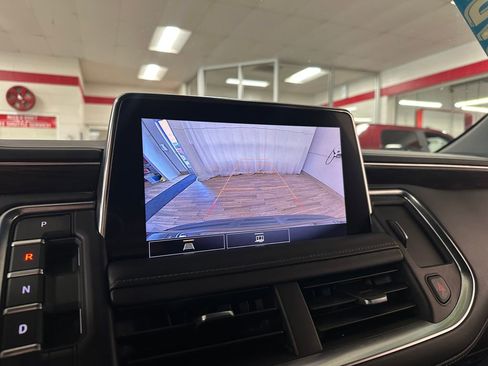Used 2021 Chevrolet Suburban LT w/ Rear Media and Nav Package AWD/4WD image 27