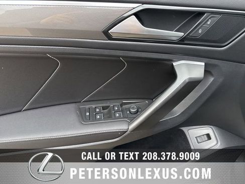 Used 2022 Volkswagen Tiguan SE R-Line image 22