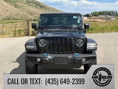 Used 2023 Jeep Wrangler Unlimited w/ Cold Weather Group AWD/4WD image 8
