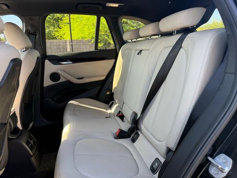 Used 2018 BMW X1 sDrive28i w/ Convenience Package image 9