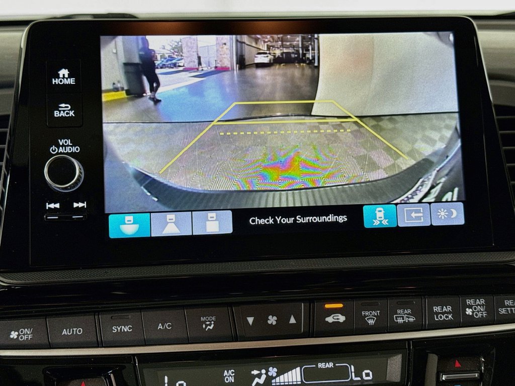 Used 2025 Honda Odyssey Touring image 14
