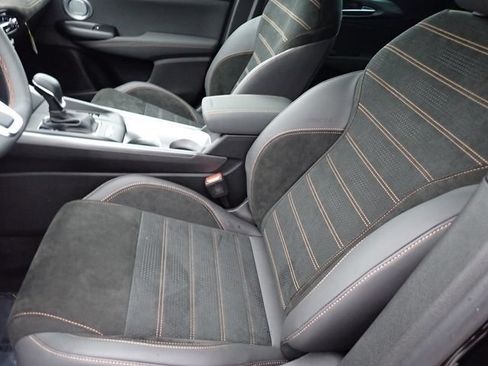 New 2025 Alfa Romeo Tonale AWD/4WD image 12