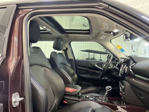 Used 2016 MINI Cooper Clubman image 14