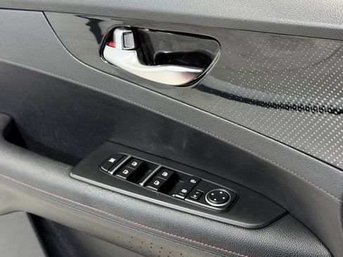 Used 2023 Kia Forte GT image 39