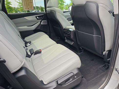 Certified 2026 Acura MDX FWD w/ Technology Package image 11