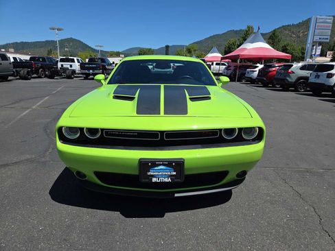 Used 2015 Dodge Challenger R/T w/ Quick Order Package 22B R/T RWD image 14