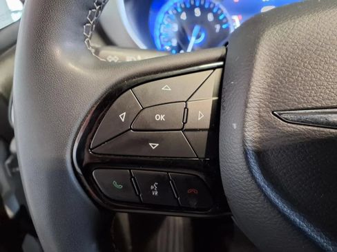 Used 2024 Chrysler Pacifica Limited w/ S Appearance Package FWD image 26