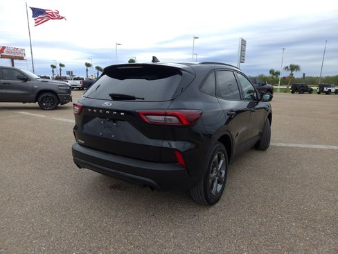 Used 2025 Ford Escape ST-Line image 7