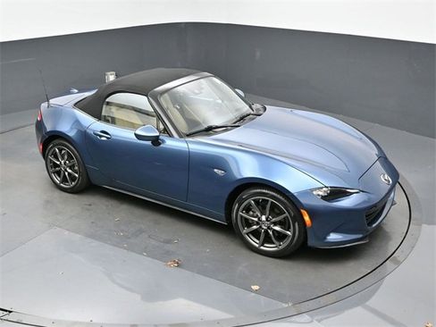 Used 2019 MAZDA MX-5 Miata Grand Touring image 36