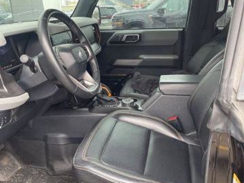 Used 2022 Ford Bronco Badlands w/ Sasquatch Package AWD/4WD image 4