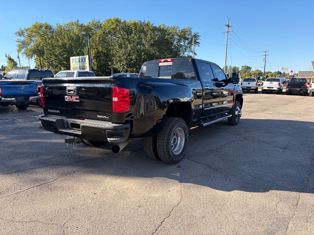 Used 2019 GMC Sierra 3500 Denali w/ Duramax Plus Package AWD/4WD image 6