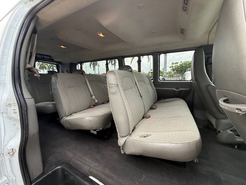 Used 2020 Chevrolet Express 3500 LT w/ LT Preferred Equipment Group image 22