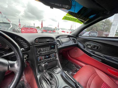 Used 1998 Chevrolet Corvette Convertible w/ Performance Handling Pkg image 28