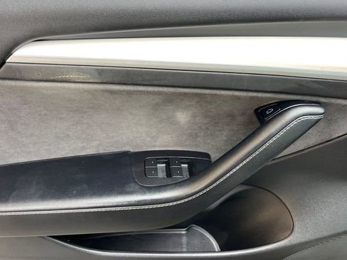 Used 2022 Tesla Model 3 Long Range AWD/4WD image 12