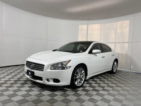 Used 2009 Nissan Maxima 3.5 SV w/ Premium Pkg image 3