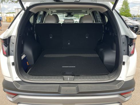New 2026 Hyundai Tucson SEL FWD image 12