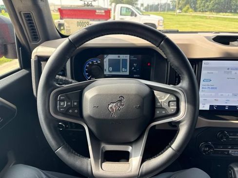 Used 2023 Ford Bronco Wildtrak AWD/4WD image 18