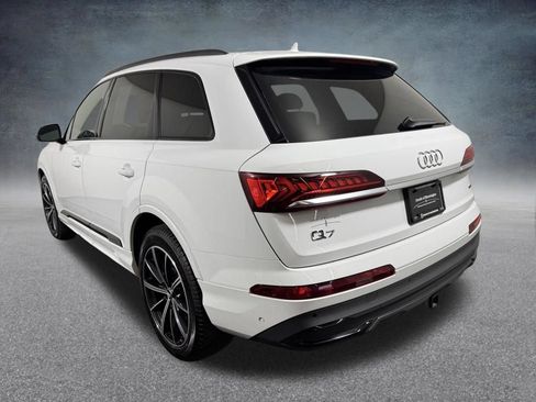 Used 2020 Audi Q7 3.0T Premium Plus w/ Premium Plus Package AWD/4WD image 4