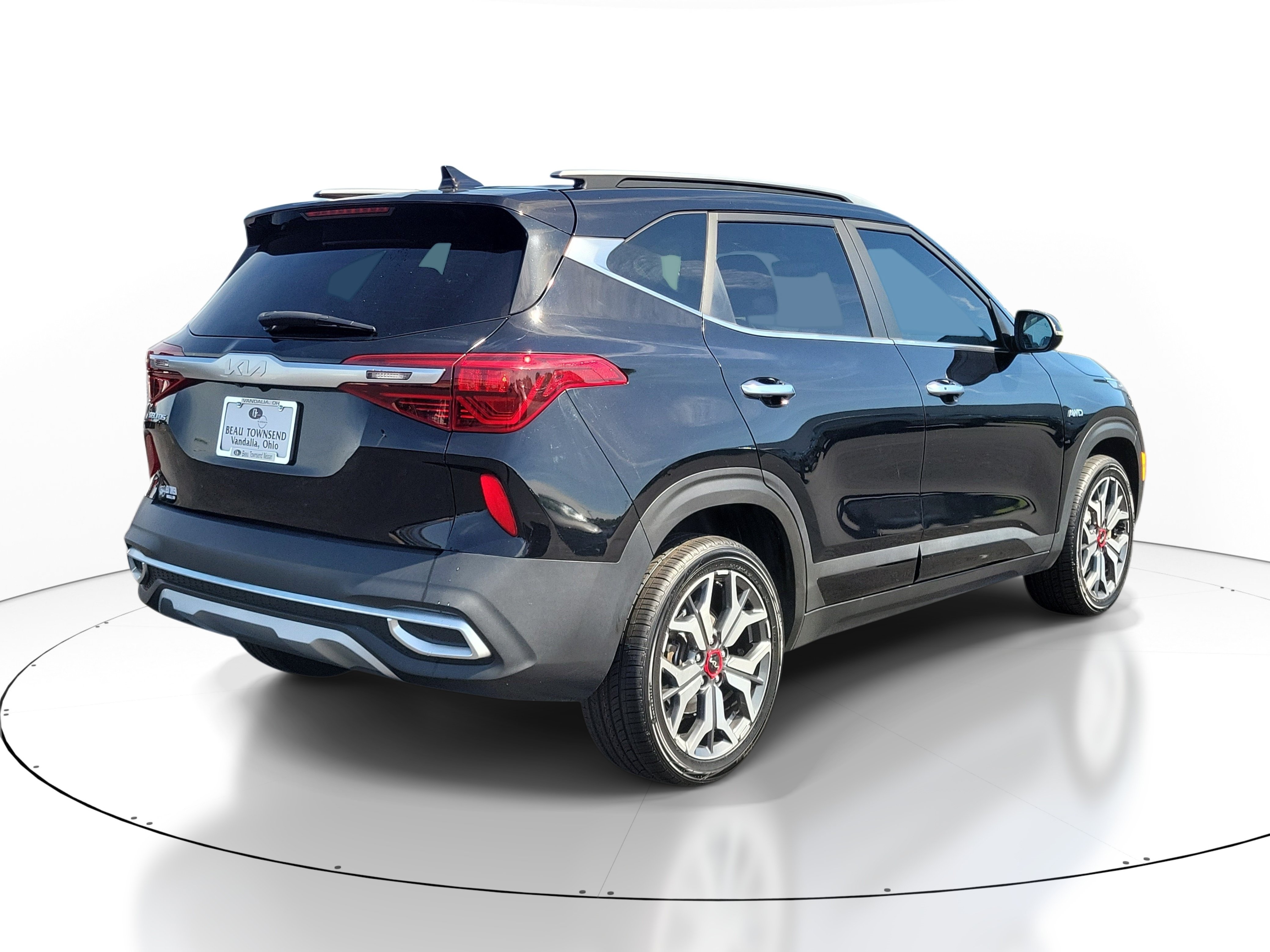 Used 2023 Kia Seltos SX w/ SX Sunroof Package AWD/4WD image 4