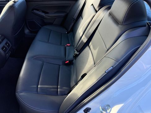 New 2025 Nissan Altima 2.5 SL image 16