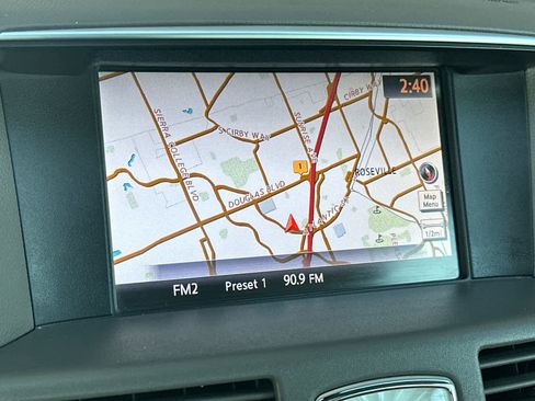 Used 2012 INFINITI M37 w/ Premium Pkg image 20