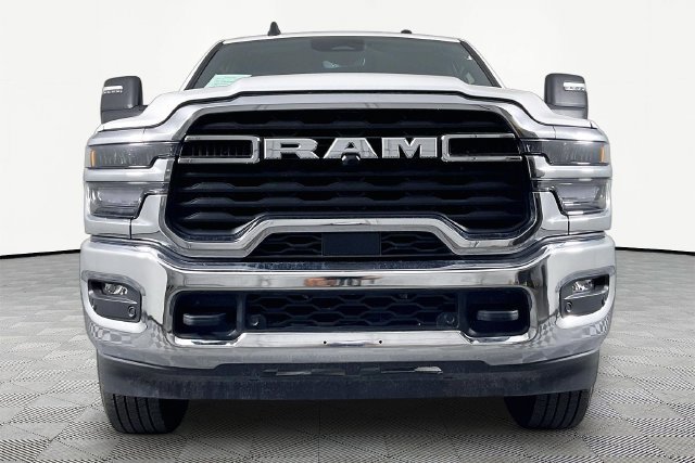 Used 2026 RAM 2500 Big Horn AWD/4WD image 2