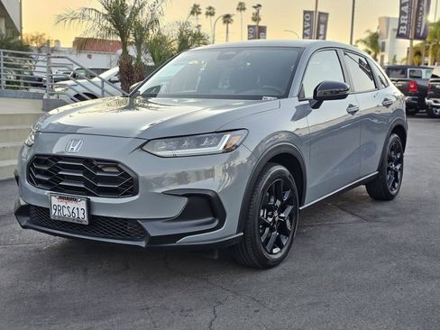 Used 2025 Honda HR-V Sport image 3