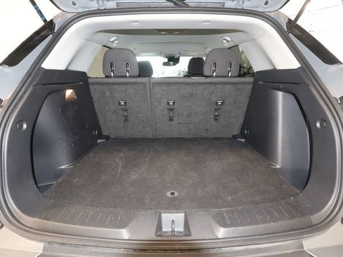 Used 2025 Chevrolet TrailBlazer LT FWD image 24