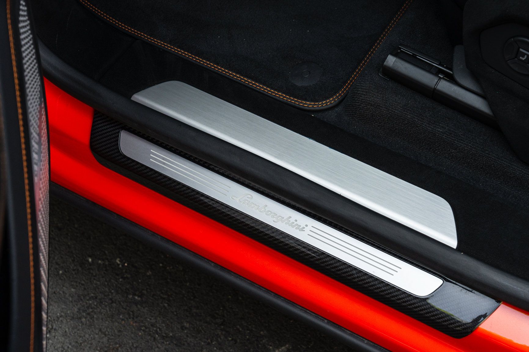 Used 2024 Lamborghini Urus Performante AWD/4WD image 44