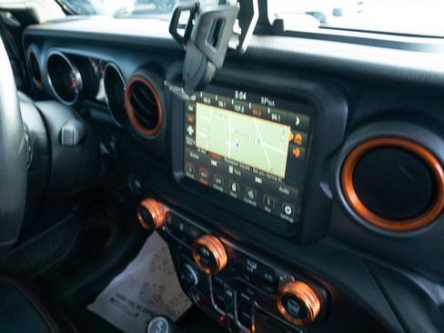 Used 2023 Jeep Gladiator Mojave w/ Cold Weather Group image 39