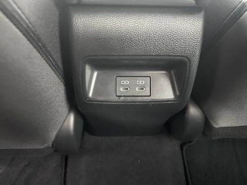 Used 2024 Toyota Corolla SE w/ SE Premium Package FWD image 17