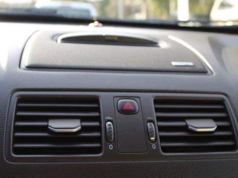 Used 2014 Volvo XC90 3.2 w/ Climate Package image 19