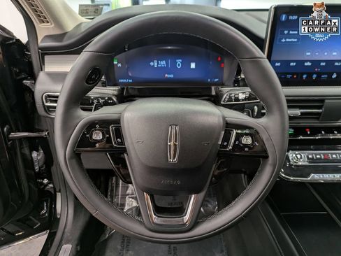 Used 2024 Lincoln Corsair AWD w/ Equipment Group 101A image 24