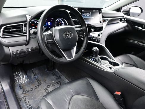 Used 2023 Toyota Camry XLE image 13