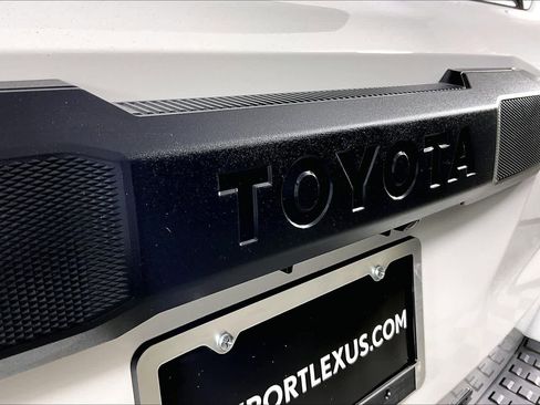 Used 2025 Toyota 4Runner SR5 image 28