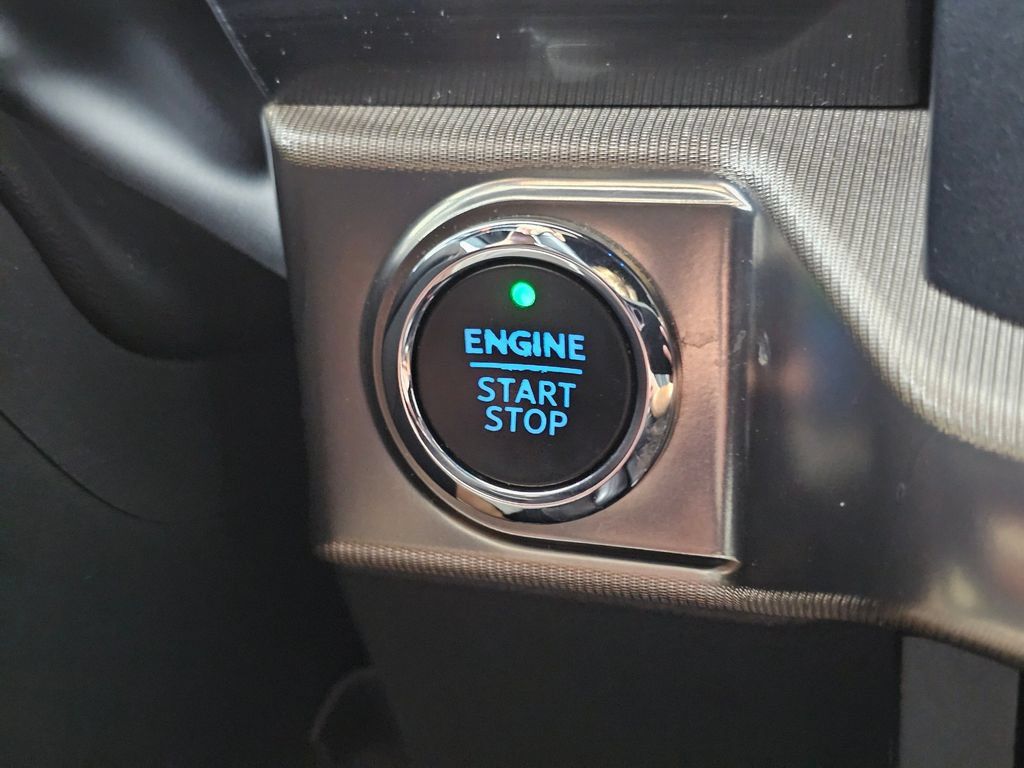 Used 2023 Ford F150 Raptor AWD/4WD image 36