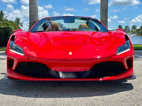 Used 2022 Ferrari F8 Tributo RWD image 4