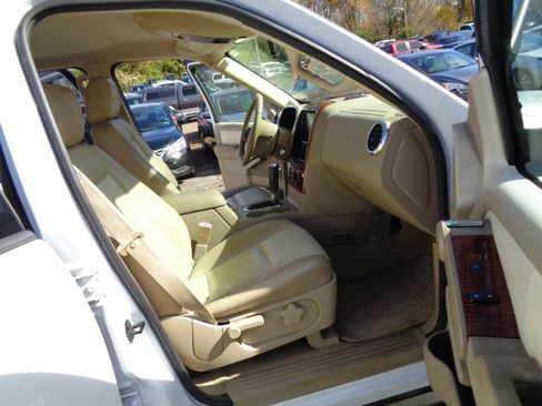 Used 2007 Ford Explorer Eddie Bauer image 15