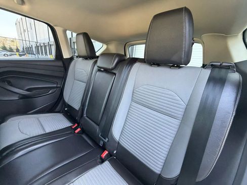 Used 2018 Ford Escape SE w/ SE Sport Appearance Package image 23