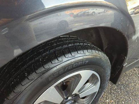 Used 2017 Subaru Forester 2.5i Premium image 34