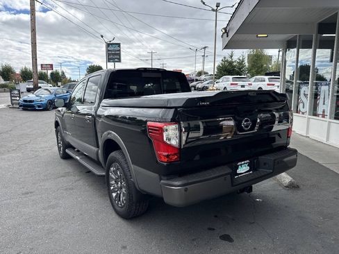 Used 2018 Nissan Titan Platinum Reserve w/ Platinum Utility Package AWD/4WD image 4