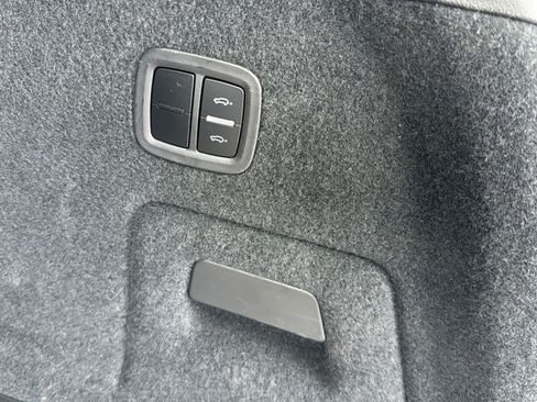 Used 2021 Porsche Cayenne GTS AWD/4WD image 29