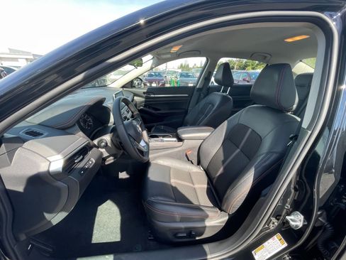 Used 2025 Nissan Altima 2.5 SR image 22