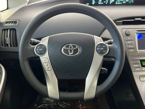 Used 2013 Toyota Prius Three w/ Solar Roof Pkg FWD image 17