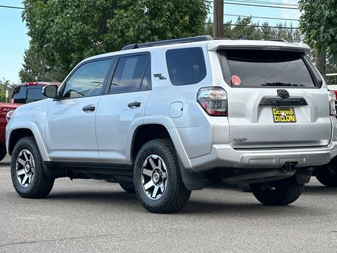 Used 2019 Toyota 4Runner TRD Off-Road Premium AWD/4WD image 6