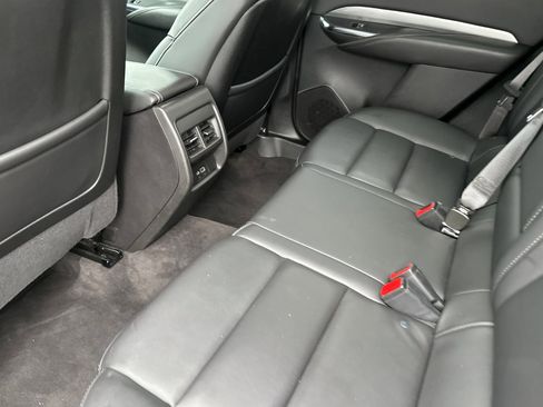 Used 2024 Cadillac XT4 Premium Luxury image 14