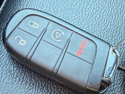 Used 2025 Jeep Compass Limited AWD/4WD image 21